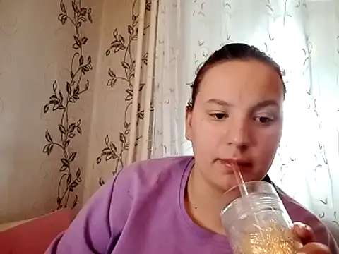 Snapshot of symmetryinvoid chatting on 04/09/26, 04:12 symmetryinvoid online show from 04/09/26, 04:12