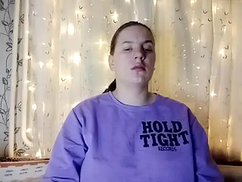 Snapshot of symmetryinvoid chatting on 04/09/26, 12:54 symmetryinvoid online show from 04/09/26, 12:54