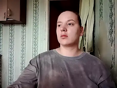 Snapshot of symmetryinvoid chatting on 04/10/26, 10:58 symmetryinvoid online show from 04/10/26, 10:58