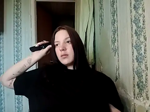 Snapshot of symmetryinvoid chatting on 04/11/26, 08:57 symmetryinvoid online show from 04/11/26, 08:57