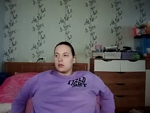 Snapshot of symmetryinvoid chatting on 04/12/26, 09:31 symmetryinvoid online show from 04/12/26, 09:31