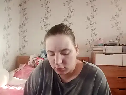 Snapshot of symmetryinvoid chatting on 04/14/26, 08:42 symmetryinvoid online show from 04/14/26, 08:42