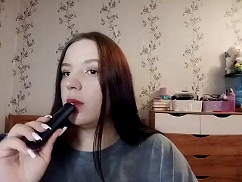 Snapshot of symmetryinvoid chatting on 04/15/26, 11:38 symmetryinvoid online show from 04/15/26, 11:38