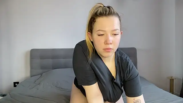 alyrasun online show from 03/19/26, 06:17