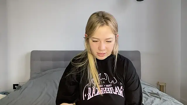 alyrasun online show from 04/08/26, 06:13