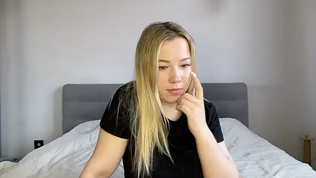 alyrasun online show from 04/21/26, 07:14