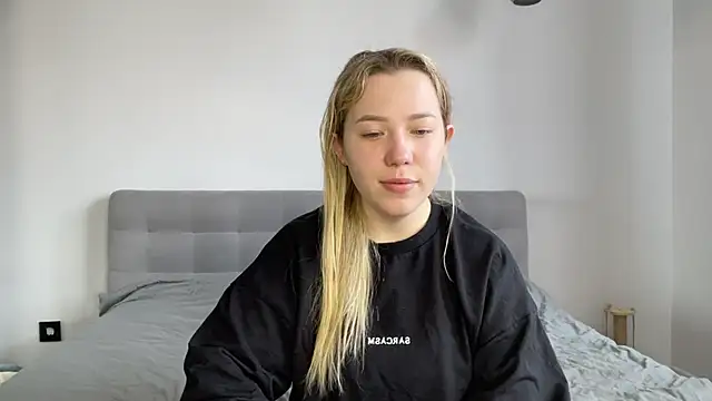 alyrasun online show from 05/11/26, 07:14
