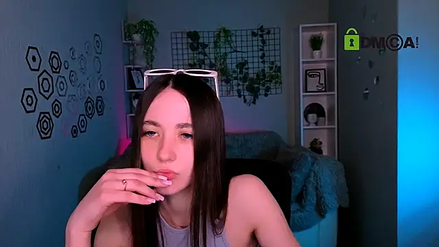 bella dorn online show from 05/05/26, 12:24