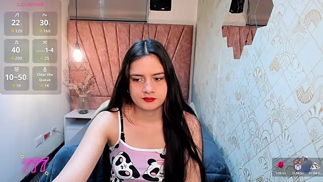 Snapshot of Zoe__Taylor__ chatting on 03/20/26, 11:59 Zoe Taylor online show from 03/20/26, 11:59