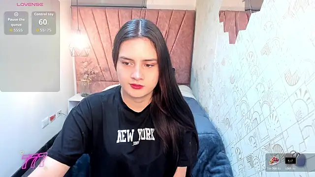 Snapshot of Zoe__Taylor__ chatting on 03/30/26, 11:55 Zoe Taylor online show from 03/30/26, 11:55