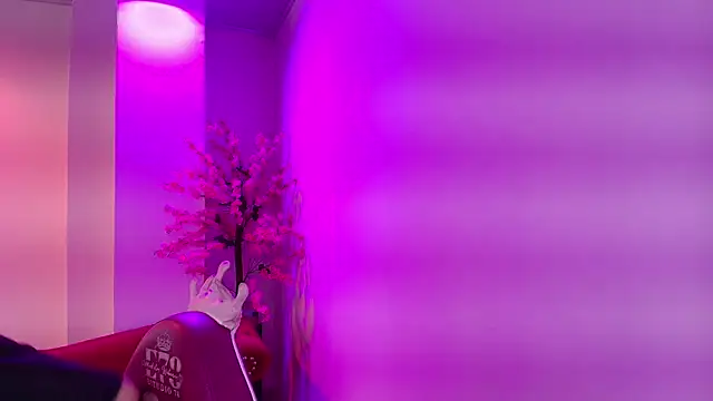 Miia  owens online show from 04/18/26, 11:14