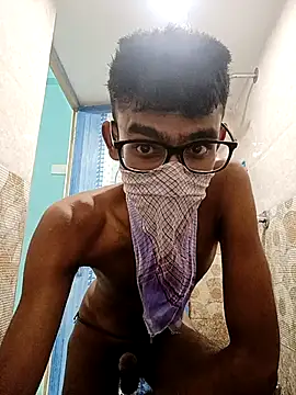 Snapshot of manikanda64 chatting on 03/23/26, 05:28 manikanda64 online show from 03/23/26, 05:28