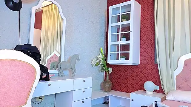 Sienna Dark online show from 04/15/26, 11:17