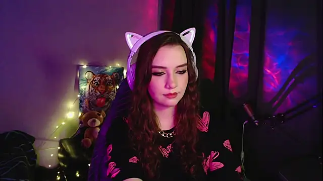 Snapshot of Celia_Sensual_ chatting on 04/14/26, 08:04 Celia Sensual online show from 04/14/26, 08:04