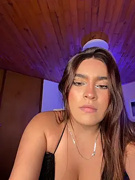 Issa pinkk online show from 03/24/26, 07:41