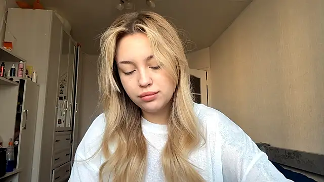 WonderedFlair online show from 04/01/26, 06:14