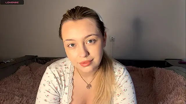 WonderedFlair online show from 04/12/26, 07:35