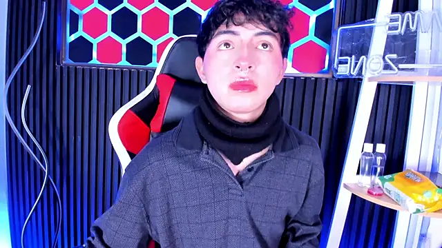 Cristopher Wild online show from 04/13/26, 08:36