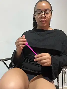 Dafnelys online show from 04/13/26, 12:16