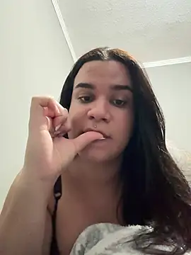 Gabrielaparaiso online show from 06/25/26, 05:06