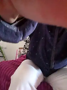 Snapshot of ManuelaX chatting on 01/19/26, 08:51 ManuelaX online show from 01/19/26, 08:51