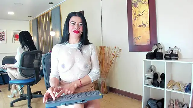 SofiiMontes online show from 06/06/26, 11:48