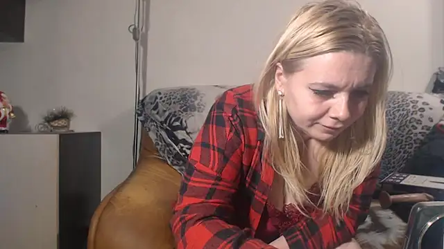 Snapshot of Abby_Lust chatting on 12/29/24, 05:33 Abby Lust online show from 12/29/24, 05:33