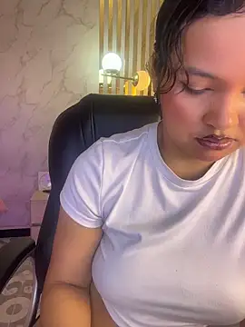 Catalinaa01 online show from 05/20/26, 03:24
