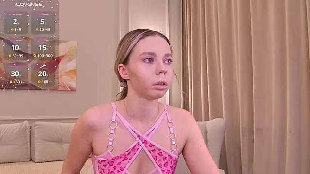 TessaAdorablee online show from 03/17/26, 05:33