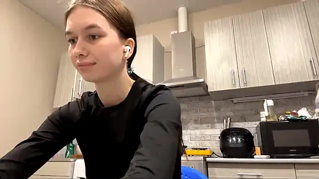 LaraDraggoo online show from 03/26/26, 06:35