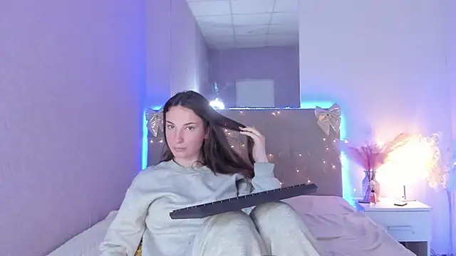 Snapshot of JosephineRows chatting on 03/23/26, 01:48 JosephineRows online show from 03/23/26, 01:48