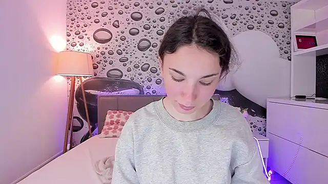 Snapshot of JosephineRows chatting on 04/09/26, 01:05 JosephineRows online show from 04/09/26, 01:05