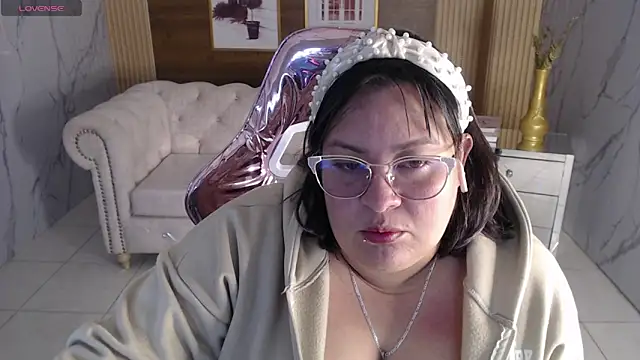 Astrid1 s online show from 04/10/26, 03:23