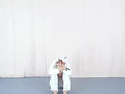 Vae-002 online show from 04/22/26, 07:00