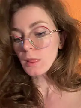 Hii Adel online show from 03/22/26, 09:18