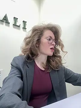 Hii Adel online show from 03/25/26, 08:09