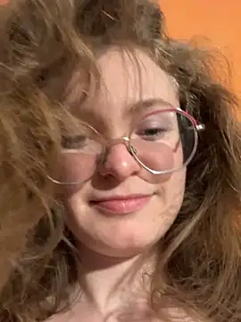 Hii Adel online show from 03/25/26, 10:05