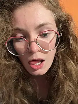 Hii Adel online show from 04/05/26, 08:50