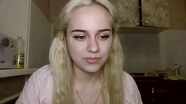 Barbie   girl online show from 03/18/26, 06:44