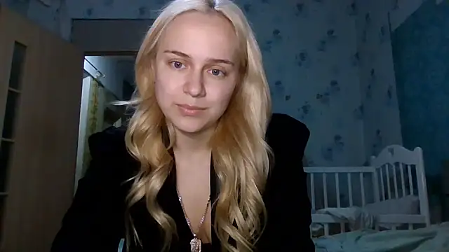 Barbie   girl online show from 04/10/26, 04:23