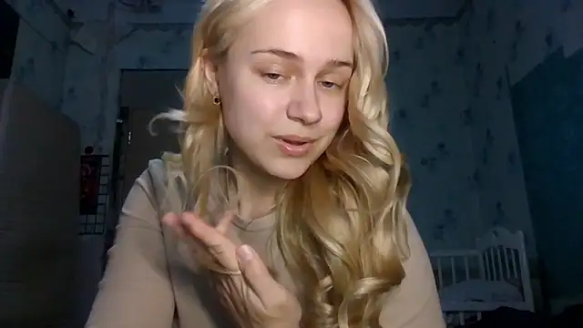 Barbie   girl online show from 04/13/26, 04:01