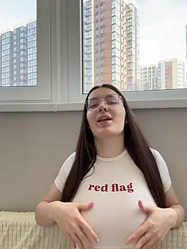 Snapshot of HotCherry18 chatting on 03/16/26, 09:13 HotCherry18 online show from 03/16/26, 09:13