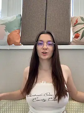 Snapshot of HotCherry18 chatting on 03/18/26, 09:12 HotCherry18 online show from 03/18/26, 09:12