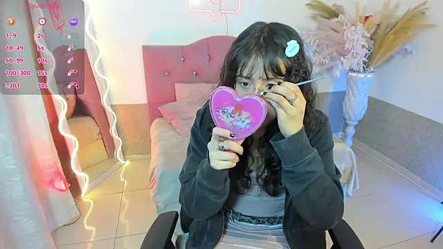 Snapshot of MILY_TAY chatting on 04/08/26, 11:43 MILY TAY online show from 04/08/26, 11:43