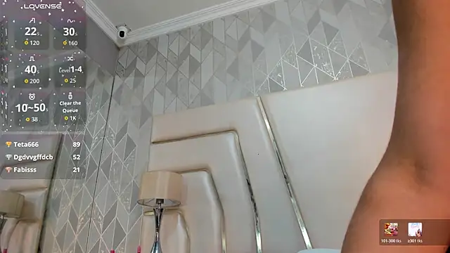 ZairaRogue online show from 04/18/26, 07:07