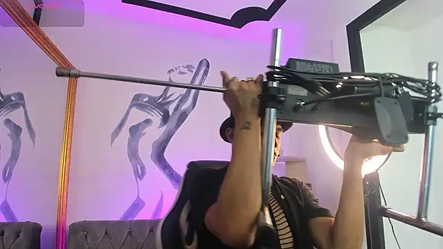 LiamDeep  online show from 03/06/26, 08:27