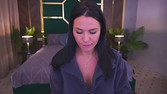 Casey Min online show from 03/25/26, 07:36