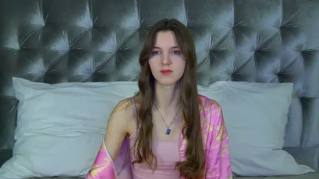 Snapshot of AmaliaLima chatting on 04/16/26, 04:02 AmaliaLima online show from 04/16/26, 04:02