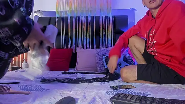 dalhia and hades online show from 04/02/26, 12:58