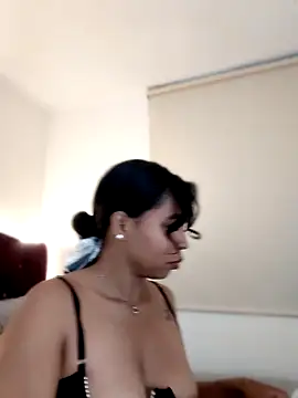 nathyjonees online show from 06/02/26, 10:17
